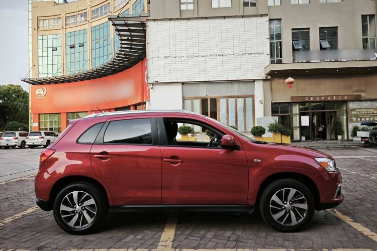 Used Mitsubishi ASX 2018 2.0L CVT Two-Wheel Drive Elite Edition Exterior 3