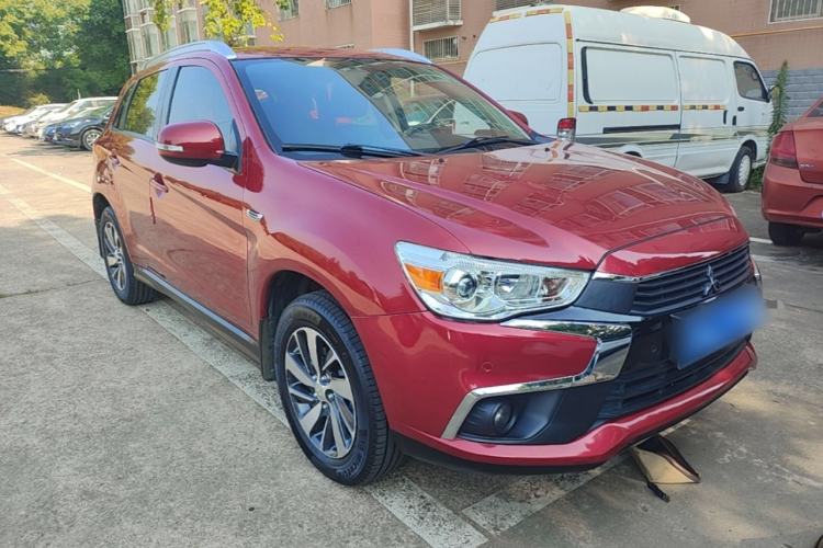 Used Mitsubishi ASX 2018 2.0L CVT Two-Wheel Drive Deluxe Edition Front Right 45 Deg