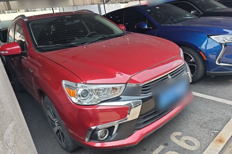 Used Mitsubishi ASX 2018 2.0L CVT Two-Wheel Drive Deluxe Edition Front Right 45 Deg