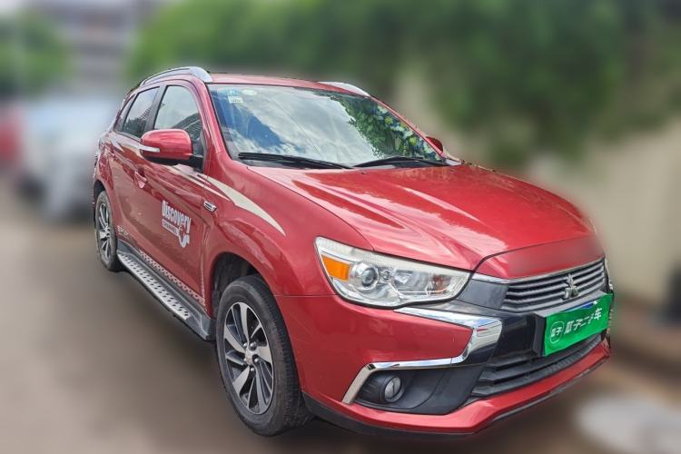 Used Mitsubishi ASX 2018 2.0L CVT Two-Wheel Drive Deluxe Edition Front Right 45 Deg