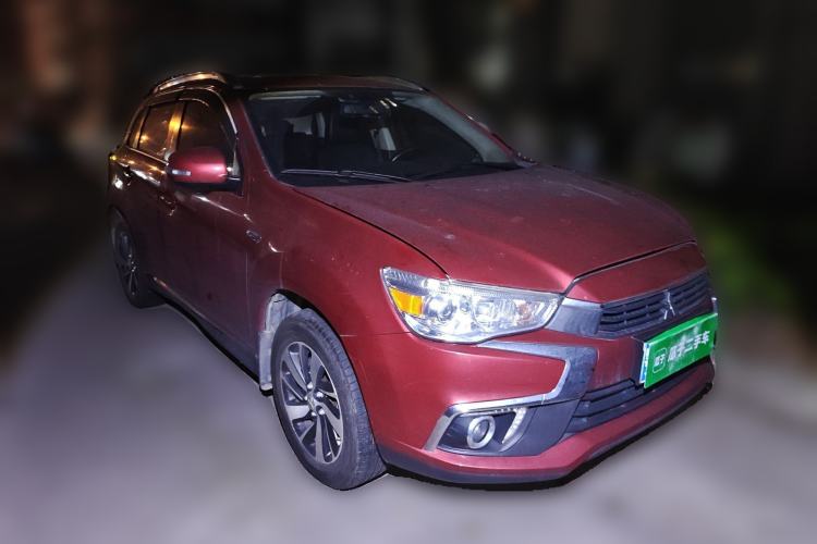 Used Mitsubishi ASX 2018 2.0L CVT Two-Wheel Drive Deluxe Edition Front Right 45 Deg