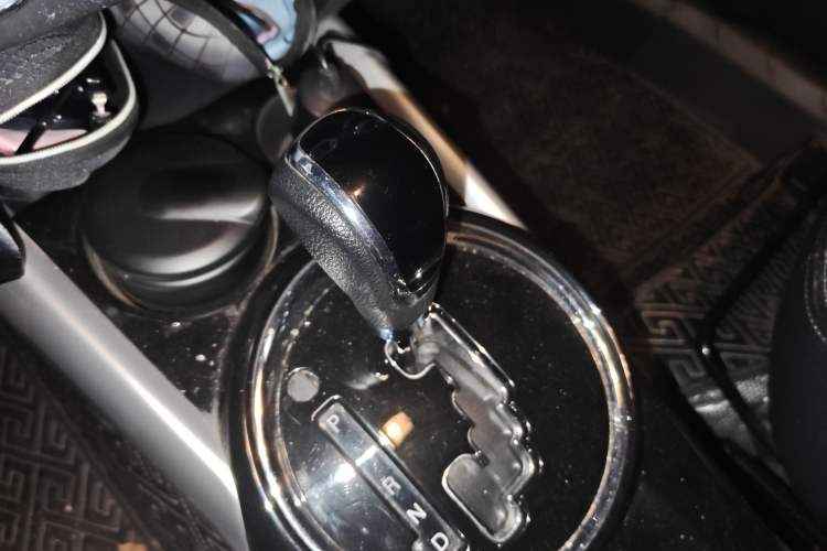 Used Mitsubishi ASX 2018 2.0L CVT Two-Wheel Drive Deluxe Edition Gear Lever