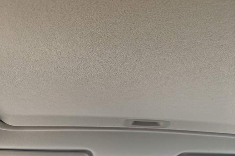Used Mitsubishi ASX 2018 2.0L CVT Two-Wheel Drive Deluxe Edition Headliner