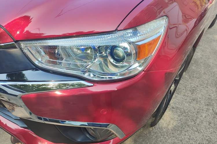 Used Mitsubishi ASX 2018 2.0L CVT Two-Wheel Drive Deluxe Edition Left Front Headlight
