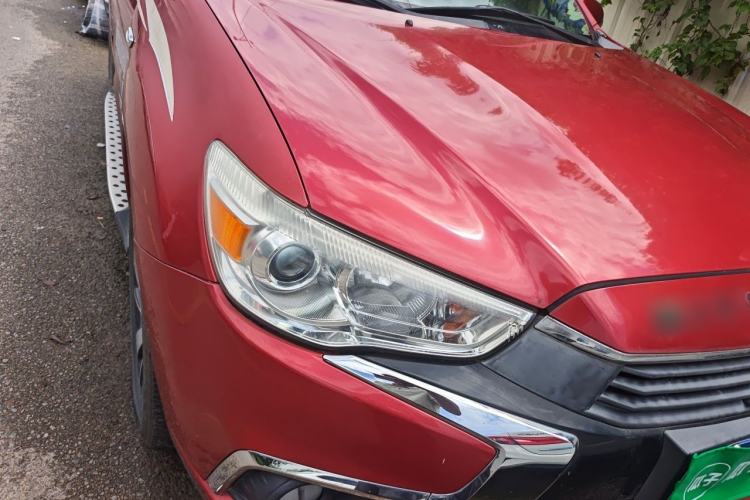 Used Mitsubishi ASX 2018 2.0L CVT Two-Wheel Drive Deluxe Edition Right Front Headlight