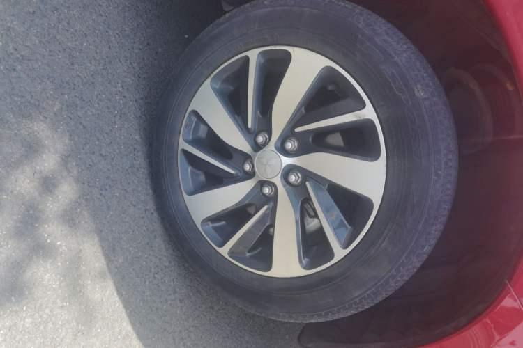 Used Mitsubishi ASX 2018 2.0L CVT Two-Wheel Drive Deluxe Edition Right Front Wheel Hub