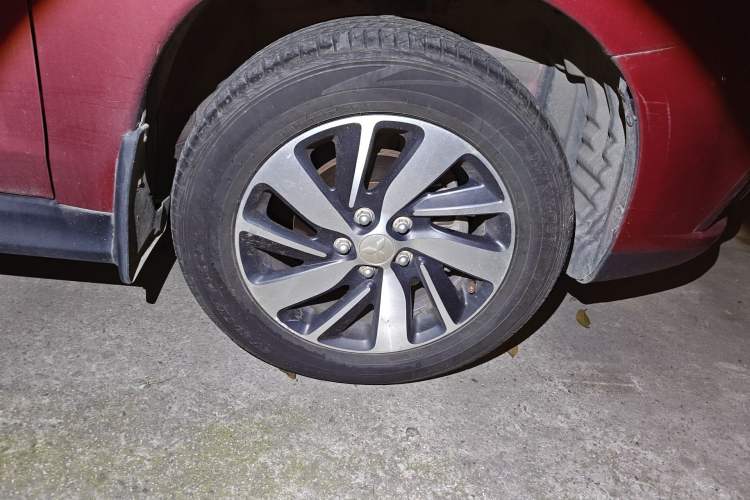 Used Mitsubishi ASX 2018 2.0L CVT Two-Wheel Drive Deluxe Edition Right Front Wheel Hub