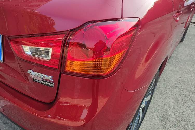 Used Mitsubishi ASX 2018 2.0L CVT Two-Wheel Drive Deluxe Edition Right Rear Taillight