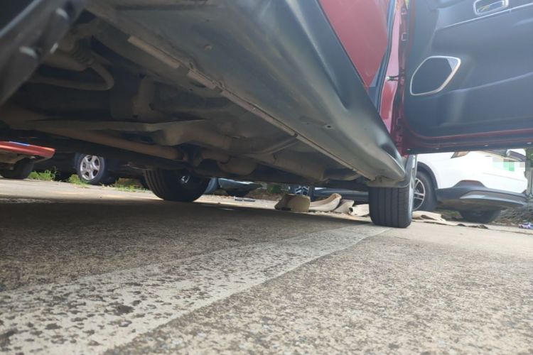 Used Mitsubishi ASX 2018 2.0L CVT Two-Wheel Drive Deluxe Edition Right Side Sill