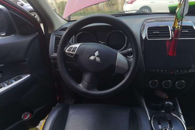 Used Mitsubishi ASX 2018 2.0L CVT Two-Wheel Drive Deluxe Edition Steering Wheel