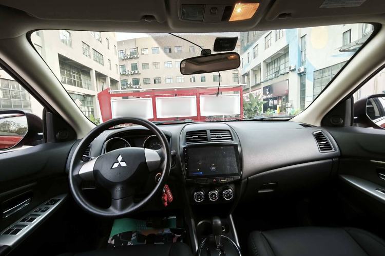 Used Mitsubishi ASX 2018 2.0L CVT Two-Wheel Drive Elite Edition Steering Wheel