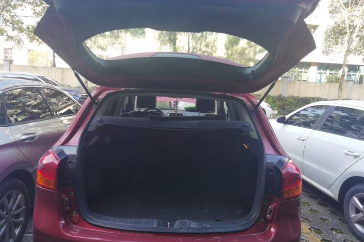 Used Mitsubishi ASX 2018 2.0L CVT Two-Wheel Drive Deluxe Edition Trunk