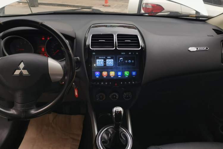 Used Mitsubishi ASX 2018 1.6L Manual Two-Wheel Drive Fashion Edition Audio And AC Panel