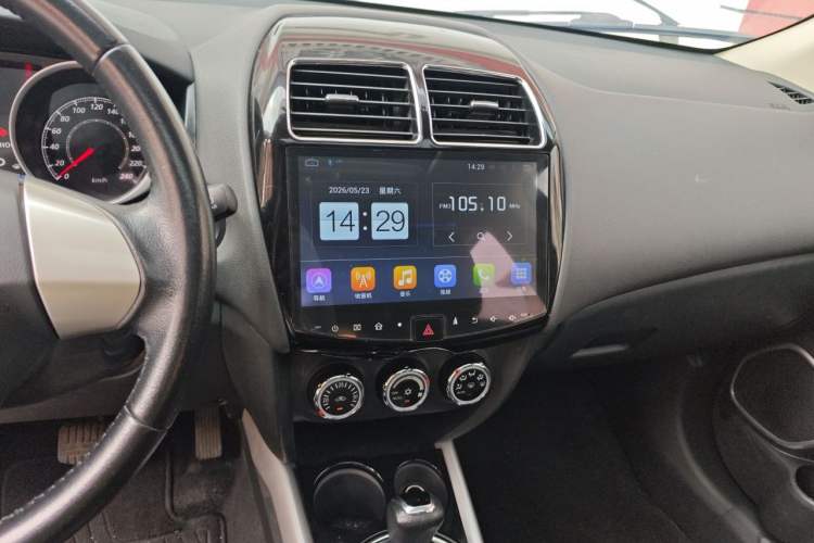 Used Mitsubishi ASX 2018 2.0L CVT Two-Wheel Drive Deluxe Edition Audio And AC Panel
