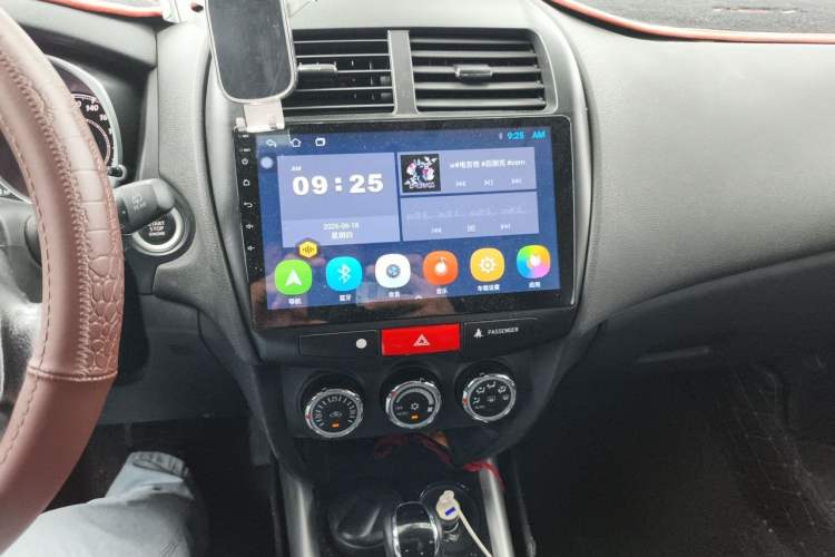 Used Mitsubishi ASX 2018 2.0L CVT Two-Wheel Drive Deluxe Edition Audio And AC Panel