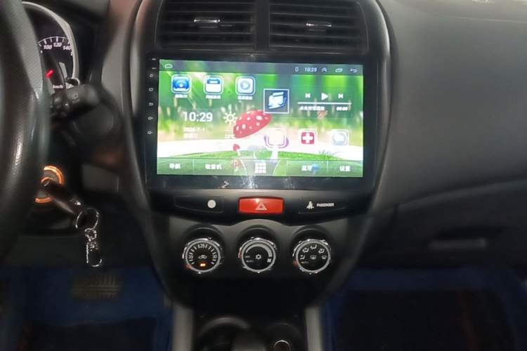 Used Mitsubishi ASX 2018 2.0L CVT Two-Wheel Drive Elite Edition Audio And AC Panel