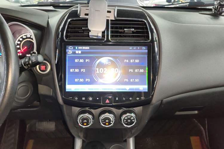 Used Mitsubishi ASX 2018 2.0L CVT Two-Wheel Drive Deluxe Edition Audio And AC Panel