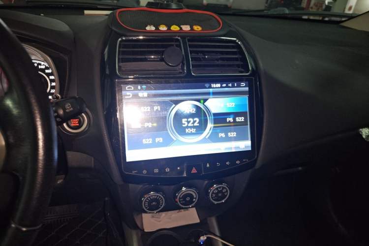 Used Mitsubishi ASX 2018 2.0L CVT Two-Wheel Drive Deluxe Edition Audio And AC Panel