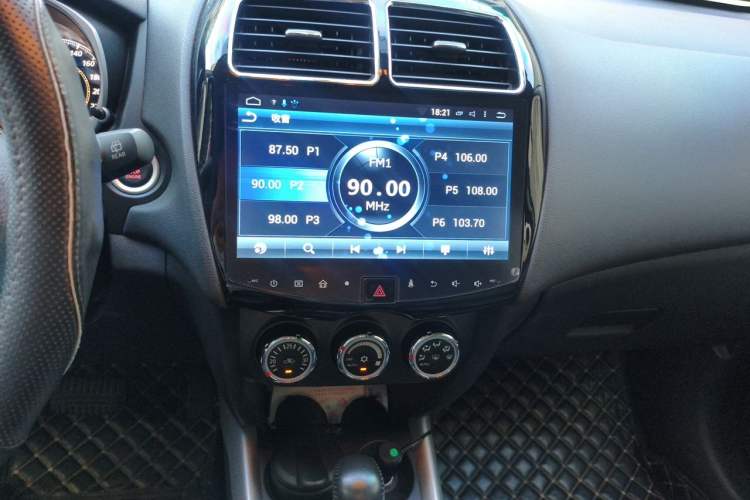 Used Mitsubishi ASX 2018 2.0L CVT Two-Wheel Drive Deluxe Edition Audio And AC Panel