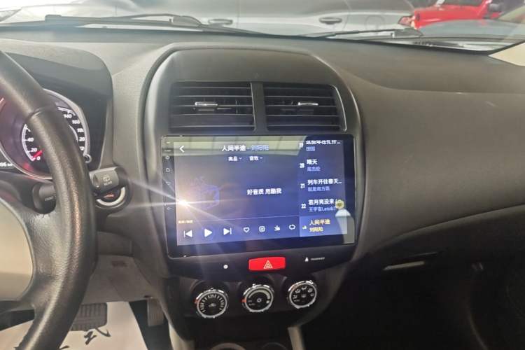 Used Mitsubishi ASX 2018 2.0L CVT Two-Wheel Drive Deluxe Edition Audio And AC Panel