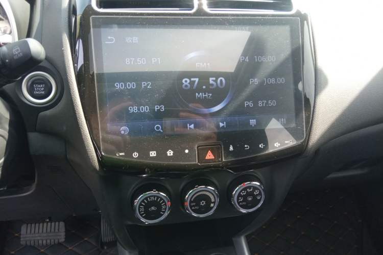 Used Mitsubishi ASX 2018 2.0L CVT Two-Wheel Drive Deluxe Edition Audio And AC Panel