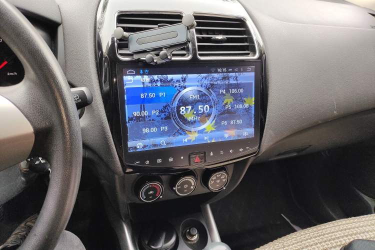 Used Mitsubishi ASX 2018 1.6L Manual Two-Wheel Drive Fashion Edition Audio And AC Panel