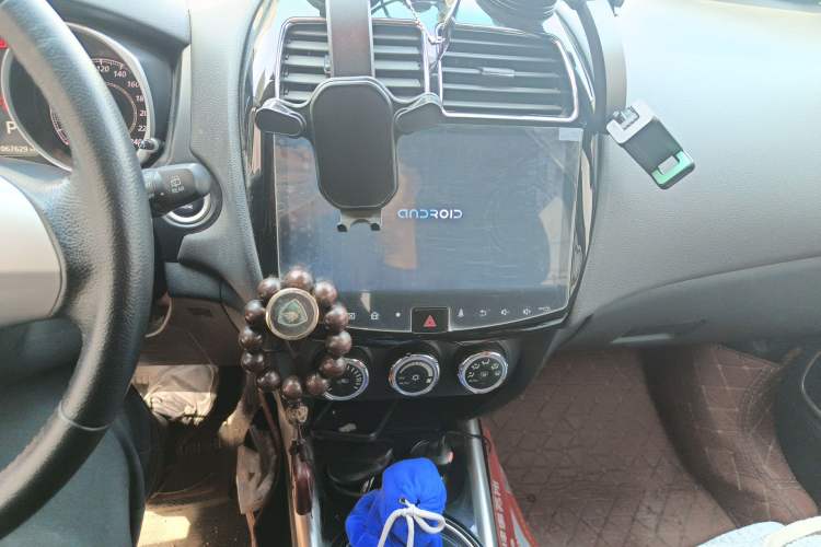 Used Mitsubishi ASX 2018 2.0L CVT Two-Wheel Drive Deluxe Edition Audio And AC Panel