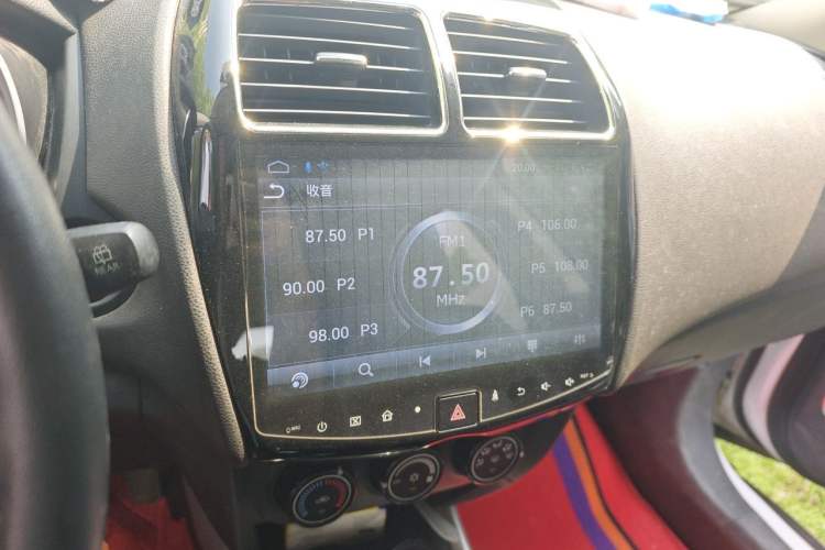 Used Mitsubishi ASX 2018 1.6L Manual Two-Wheel Drive Dynamic Edition Audio And AC Panel