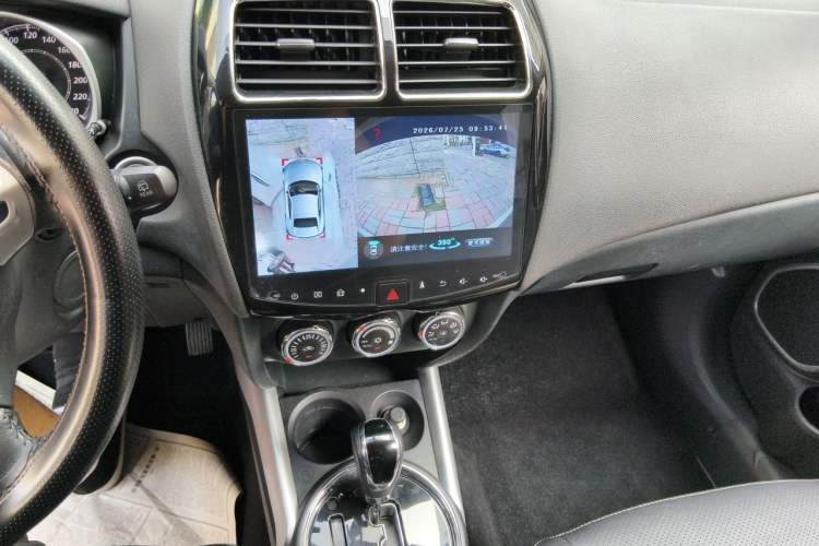 Used Mitsubishi ASX 2018 2.0L CVT Two-Wheel Drive Deluxe Edition Audio And AC Panel