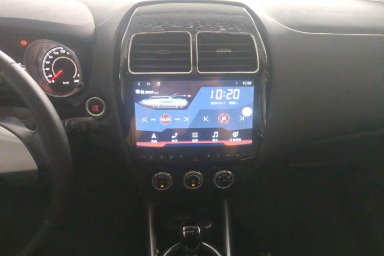 Used Mitsubishi ASX 2018 2.0L CVT Two-Wheel Drive Deluxe Edition Audio And AC Panel