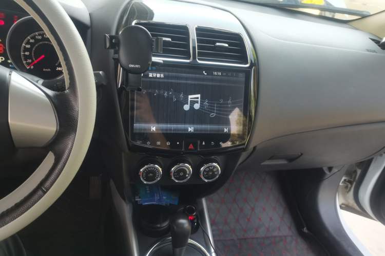 Used Mitsubishi ASX 2018 2.0L CVT Two-Wheel Drive Deluxe Edition Audio And AC Panel