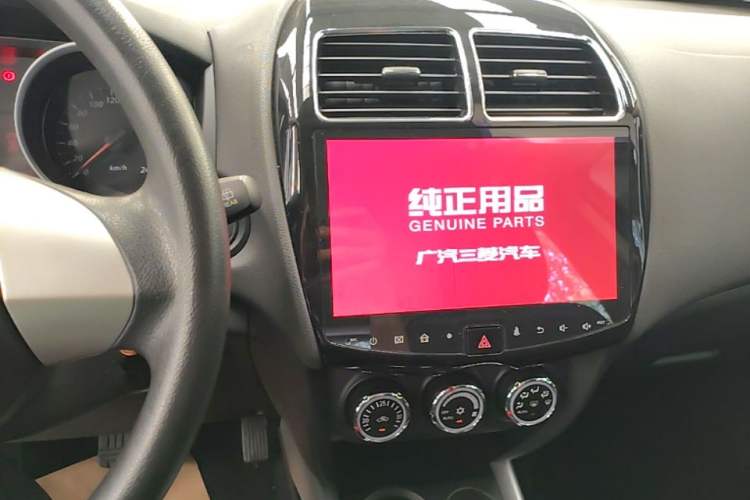 Used Mitsubishi ASX 2018 2.0L CVT Two-Wheel Drive Elite Edition Audio And AC Panel
