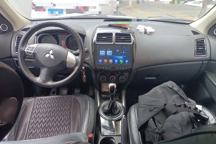 Used Mitsubishi ASX 2018 1.6L Manual Two-Wheel Drive Fashion Edition Center Console