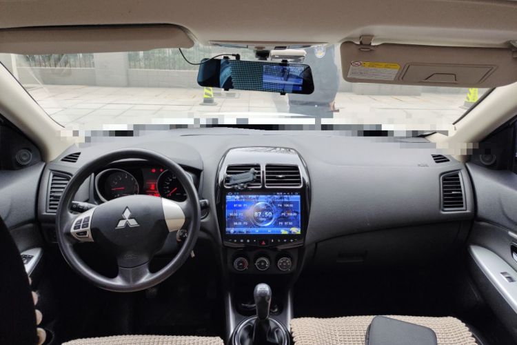Used Mitsubishi ASX 2018 1.6L Manual Two-Wheel Drive Fashion Edition Center Console