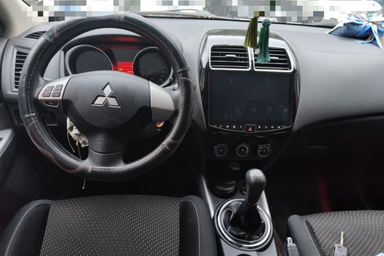 Used Mitsubishi ASX 2018 1.6L Manual Two-Wheel Drive Fashion Edition Center Console