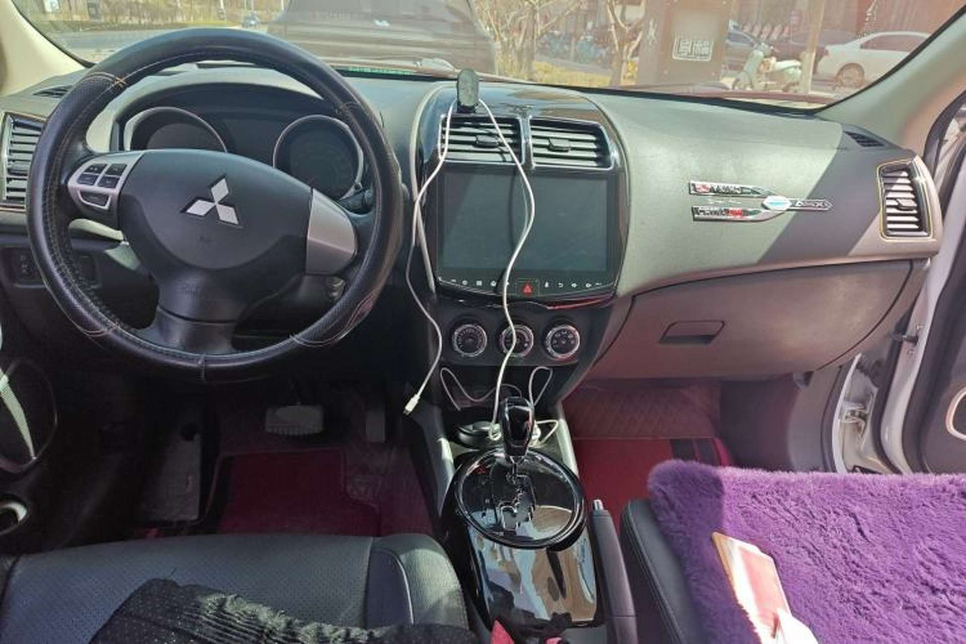 Used Mitsubishi ASX 2018 2.0L CVT Two-Wheel Drive Deluxe Edition Center Console