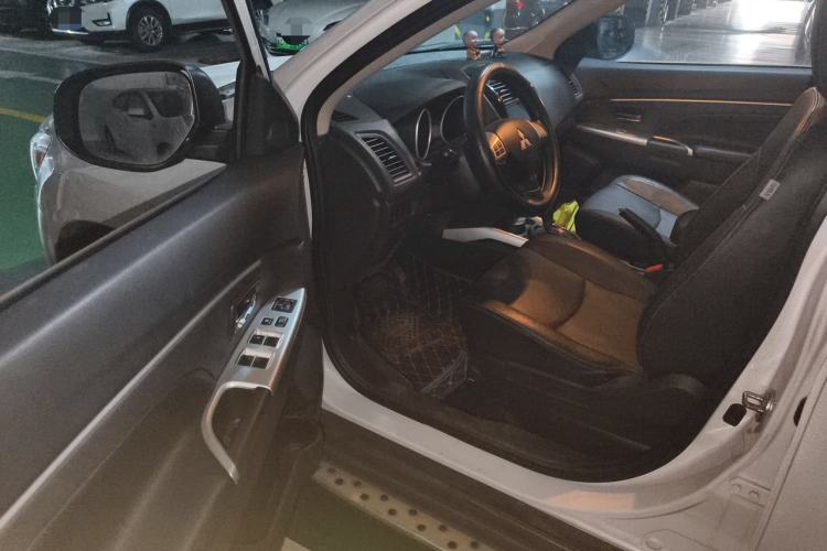 Used Mitsubishi ASX 2018 2.0L CVT Two-Wheel Drive Deluxe Edition Driver Seat