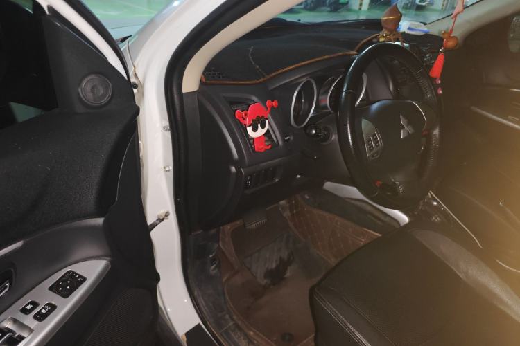 Used Mitsubishi ASX 2018 2.0L CVT Two-Wheel Drive Deluxe Edition Driver Seat