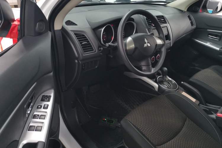 Used Mitsubishi ASX 2018 2.0L CVT Two-Wheel Drive Elite Edition Driver Seat