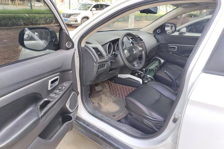 Used Mitsubishi ASX 2018 2.0L CVT Two-Wheel Drive Elite Edition Driver Seat