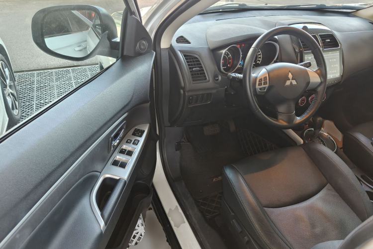 Used Mitsubishi ASX 2018 2.0L CVT Two-Wheel Drive Deluxe Edition Driver Seat