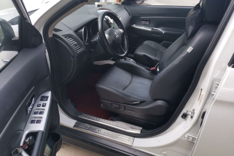 Used Mitsubishi ASX 2018 2.0L CVT Two-Wheel Drive Deluxe Edition Driver Seat