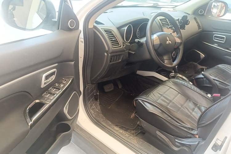 Used Mitsubishi ASX 2018 2.0L CVT Two-Wheel Drive Elite Edition Driver Seat
