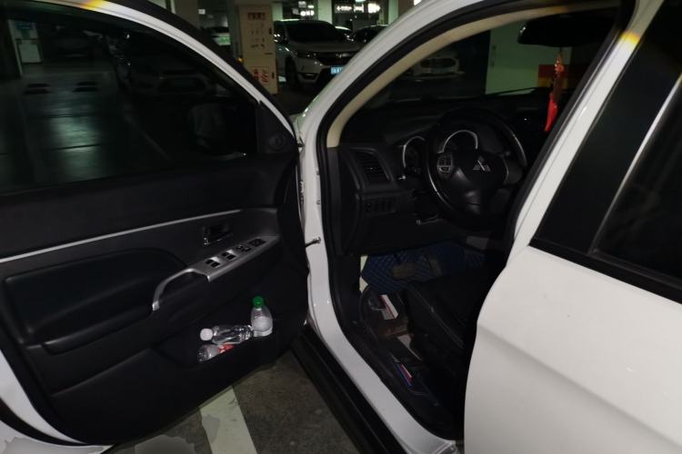 Used Mitsubishi ASX 2018 2.0L CVT Two-Wheel Drive Deluxe Edition Driver Seat