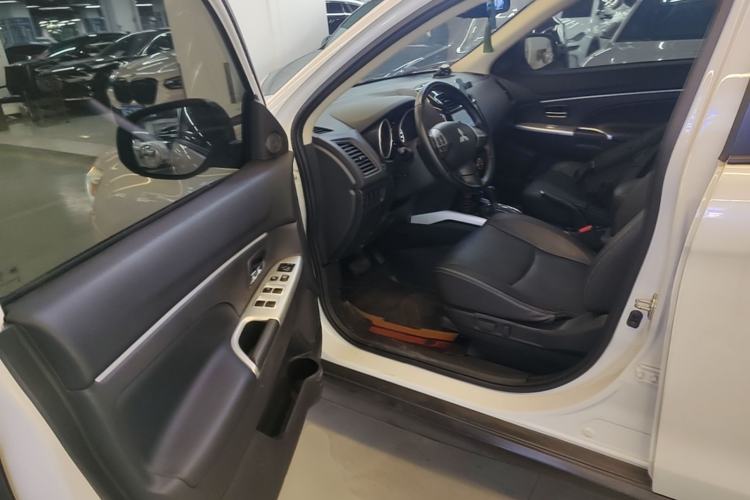 Used Mitsubishi ASX 2018 2.0L CVT Two-Wheel Drive Deluxe Edition Driver Seat