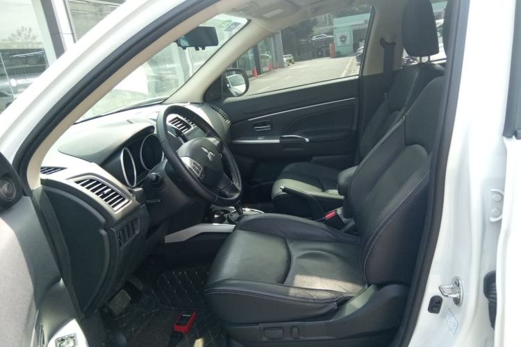 Used Mitsubishi ASX 2018 2.0L CVT Two-Wheel Drive Deluxe Edition Driver Seat