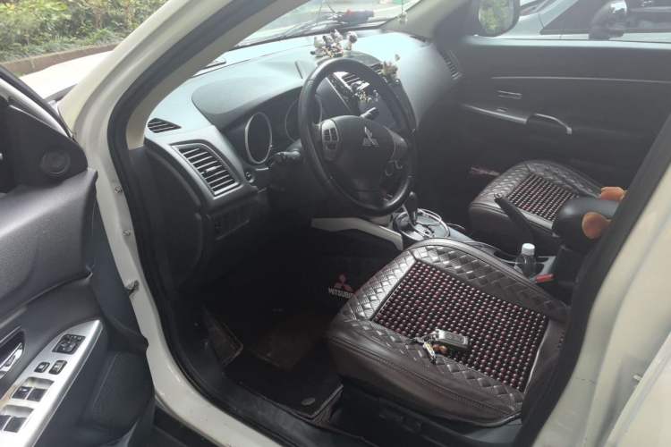 Used Mitsubishi ASX 2018 2.0L CVT Two-Wheel Drive Deluxe Edition Driver Seat