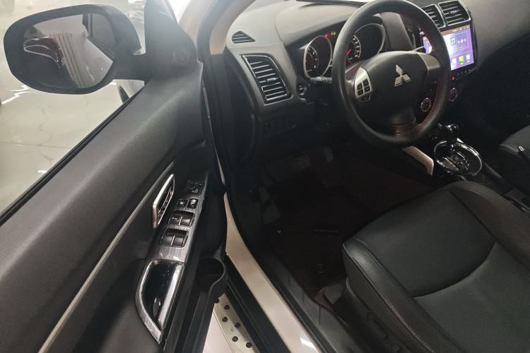 Used Mitsubishi ASX 2018 2.0L CVT Two-Wheel Drive Deluxe Edition Driver Seat
