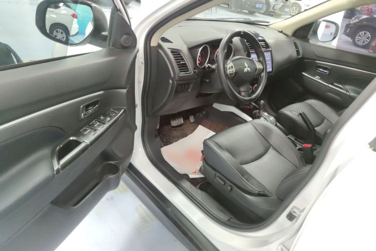 Used Mitsubishi ASX 2018 2.0L CVT Two-Wheel Drive Deluxe Edition Driver Seat