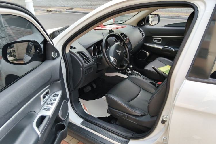 Used Mitsubishi ASX 2018 2.0L CVT Two-Wheel Drive Deluxe Edition Driver Seat
